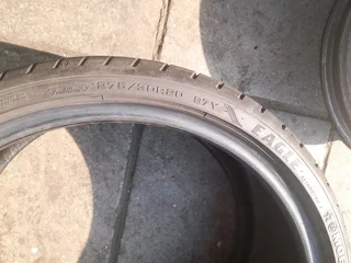 2x 275/30/R20 GOODYEAR EAGLE F1 RUNFLAT TYRES 90% THREAD LIFE CALL ZUMA 0617061663