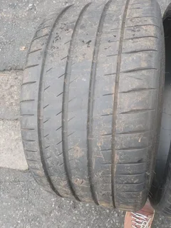 2x 295/30/R20 MICHELIN PILOT SPORT 4 S TYRES CALL ZUMA 0617061663 IS AVAILABLE NOW