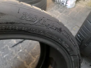 325/30/R21 MICHELIN PILOT SPORT CUP 2 TYRES CALL ZUMA 0617061663