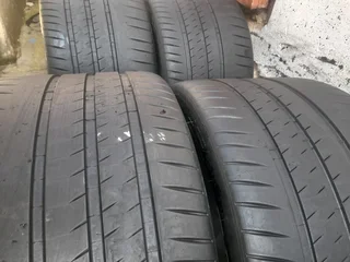 325/30/R21 MICHELIN PILOT SPORT CUP 2 TYRES CALL ZUMA 0617061663