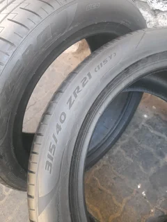 315/40/R21 PIRELLI P ZERO NORMAL TYRES 98%THREAD LIFE CALL ZUMA 0617061663