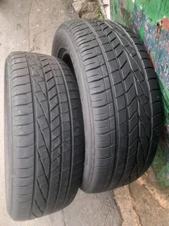 2x 235/55/R19 GOODYEAR TYRES 90%THREAD LIFE CALL ZUMA 0617061663