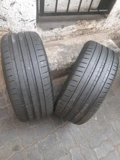 2x 235/35/r20 Michelin Pilot Sport 4 S Tyres 95%thread Life Call Zuma 0617061663
