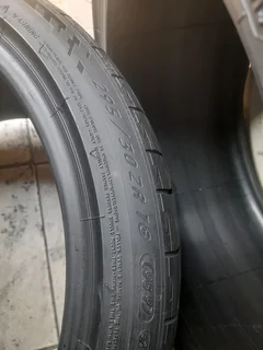 2x 295/30/R18 MICHELIN PILOT SPORT TYRES 95%THREAD LIFE CALL ZUMA 0617061663