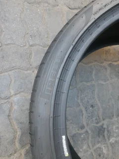 2x 275/35/R22 PIRELLI P ZERO NORMAL TYRES 90%THREAD LIFE CALL ZUMA 0617061663