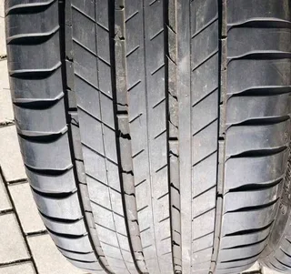 2x 295/40/R20 MICHELIN LATITUDE SPORT 3 TYRES 90% THREAD LIFE CALL ZUMA 0617061663