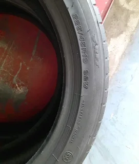 2x 225/45/R19 BRIDGESTONE POTENZA RUNFLAT TYRES NO PATCH NO PLUG IS AVAILABLE NOW