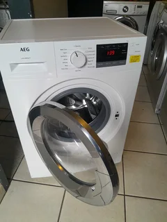 7KGS WHITE AEG FRONT LOADER WASHING MACHINE