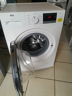 7KGS WHITE AEG FRONT LOADER WASHING MACHINE