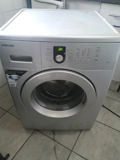 8KGS SILVER SAMSUNG FRONT LOADER WASHING MACHINE