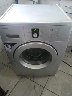 8KGS SILVER SAMSUNG FRONT LOADER WASHING MACHINE
