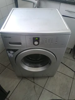 8KGS SILVER SAMSUNG FRONT LOADER WASHING MACHINE
