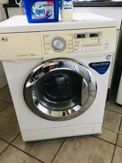 7/3.5KGS WHITE LG DIRECT DRIVE FRONT LOADER WASHER AND DRYER COMBO MACHINE