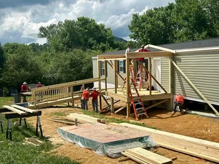 Wendy Hut,Log homes and Nutec houses