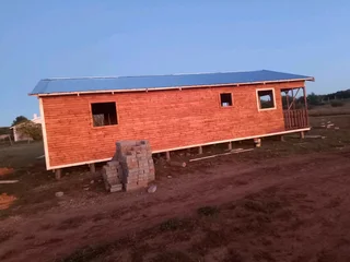 Wendy Hut,Log homes and Nutec houses