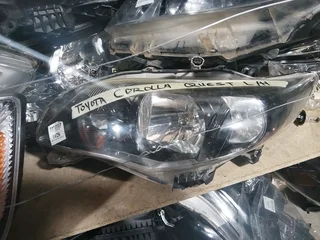 Toyota quest headlight