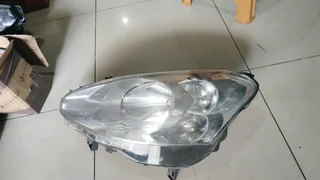Peugeot partner headlight