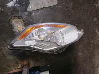 Ford kuga 2011 to 17 headlight