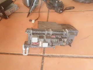 Mercedes benz W204 rear fuse box