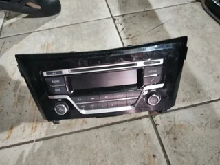 Nissan quashquai 2 generation radio player