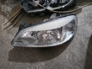 Opel zafira headlight and taillight