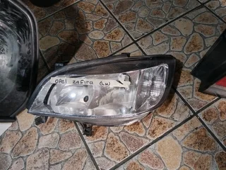 Opel zafira headlight and taillight