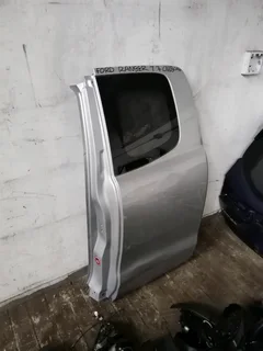 Ford ranger T7 double cab rear door