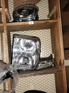 Jeep Commander 2006-10 headlight
