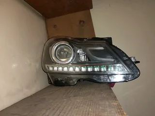 Mercedes benz W204 Facelift headlight