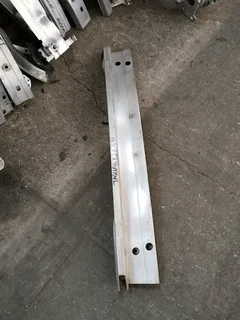 Jaguar xj x351 stiffener