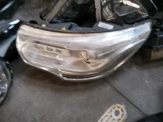 Citroën DSA left headlight
