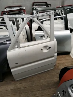 Mahindra scopoio left door