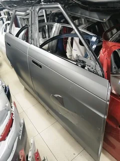 Range Rover velar right side doors