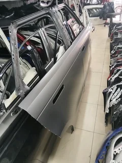 Range Rover velar right side doors