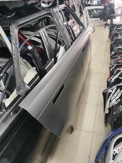 Range Rover velar right side doors
