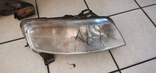 Fiat stilo headlight