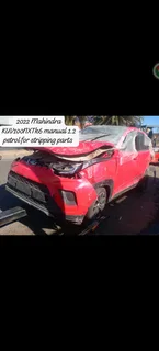 2022 MahindraKUV100NXTk6 manual1.2petrol for stripping parts