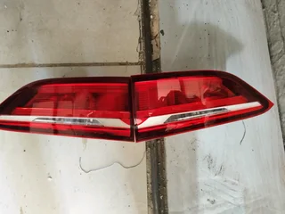X1 F48 inna taillights