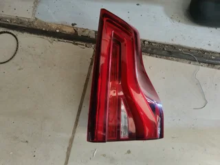 X3 G01 inna taillight