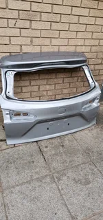 Toyota corrola cross 2022 tailgate