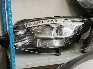 Peugeot 2008 headlight
