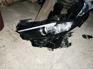 Mazda 3 headlight
