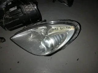 Mercedes-Benz SLK. 2004-11 headlight