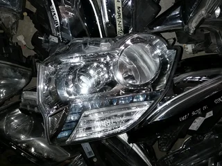 Nissan extrail headlight