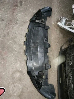 Mercedes benz C class splash tray