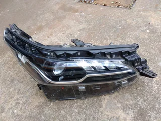 Toyota fortuner headlight xenon