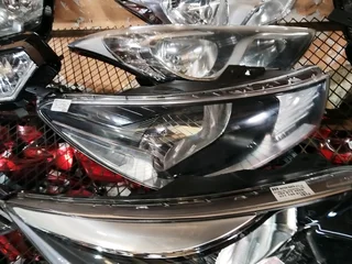 Kia rio headlight