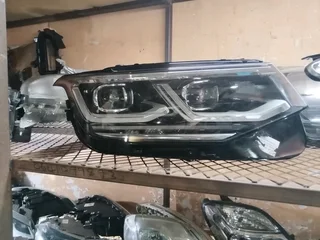 VW tiguan 2023 headlight