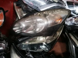 Kia ceed headlight