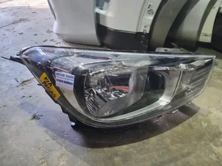 Kia pegas headlight